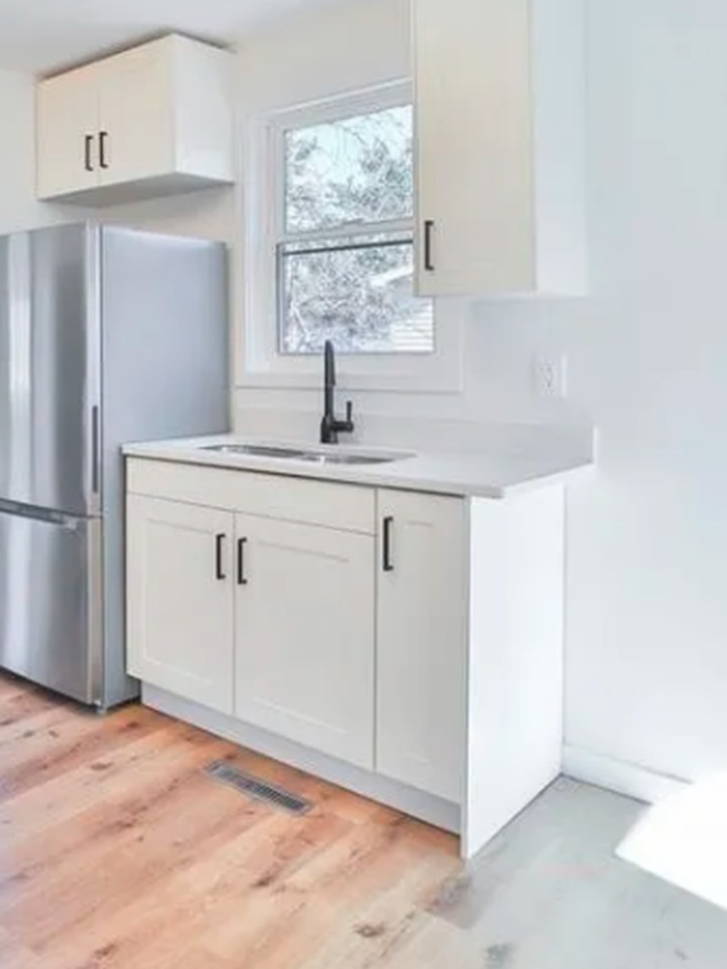 Finished kitchen dining nook