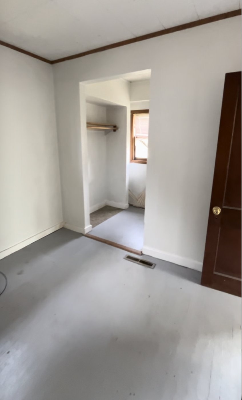 Bedroom before renovation